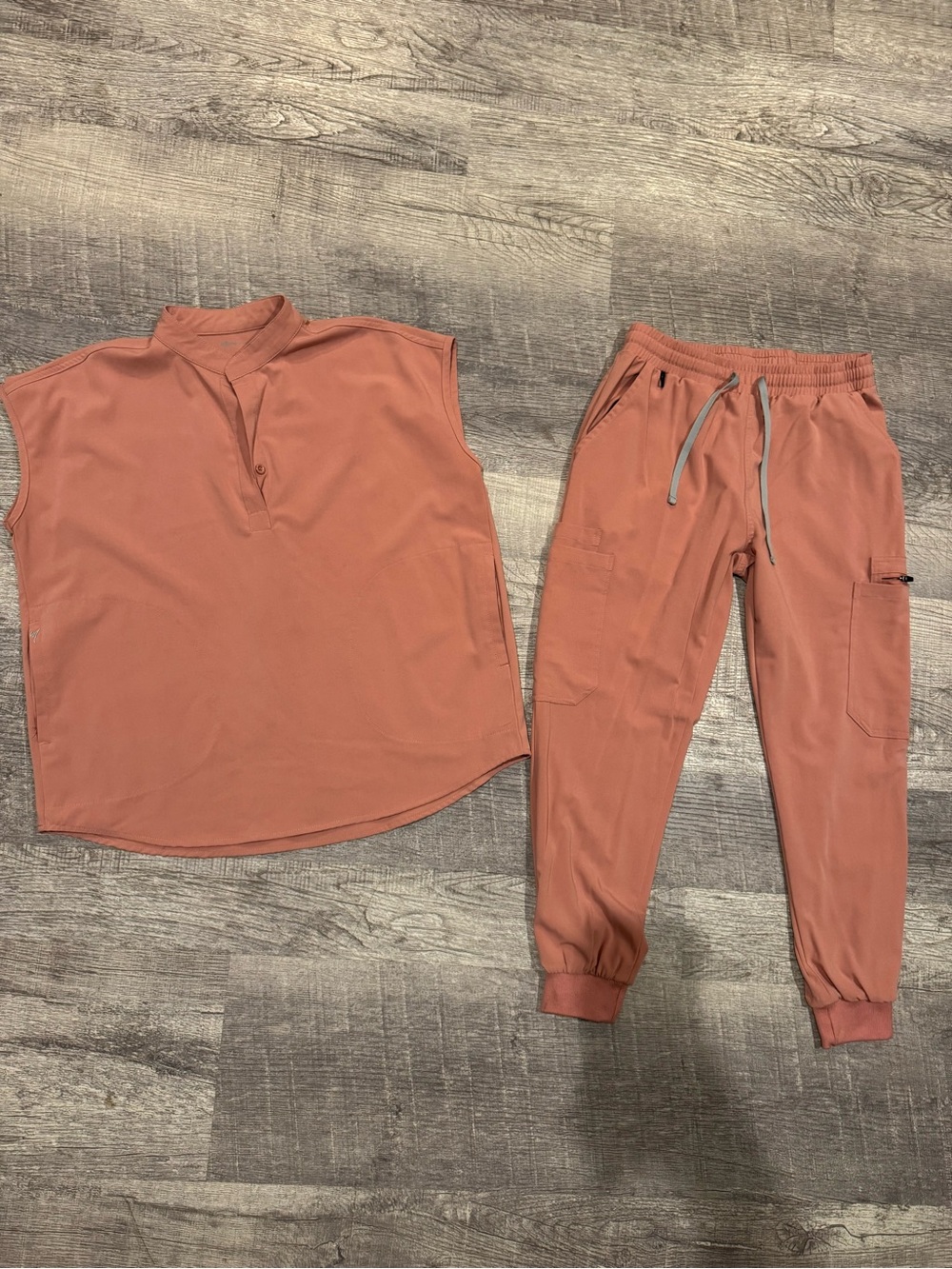 Women's Sleeveless Henley & Cargo Jogger Set - Dusty Rose